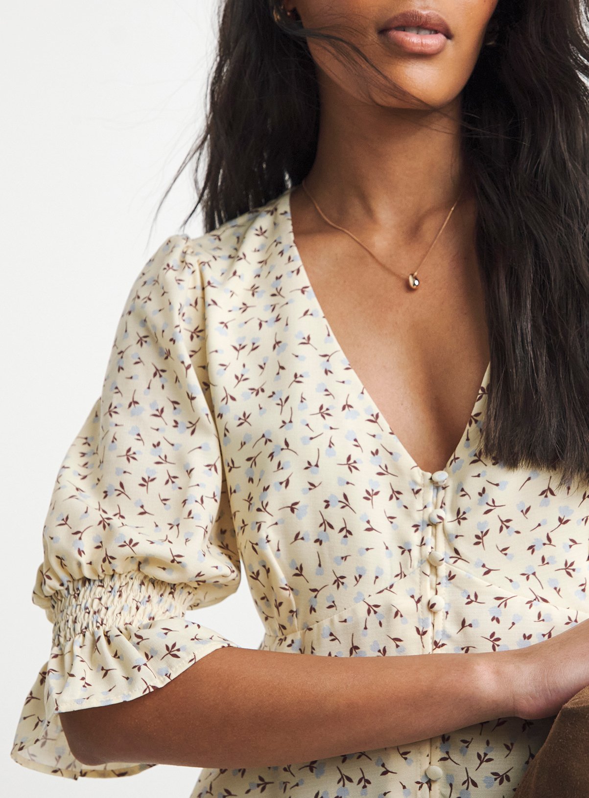 SIMPLY BE Shirred Sleeve Tea Blouse 32 - Image 4 thumbnail